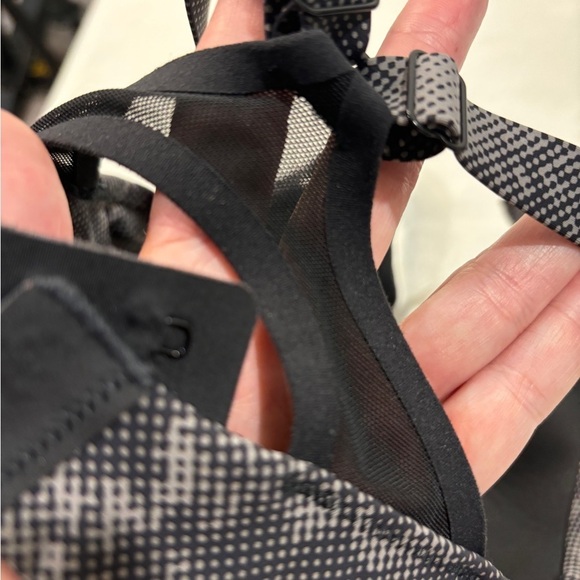 Athleta Advance Printed Sports Bra Black Nebula 32B - Picture 6 of 7